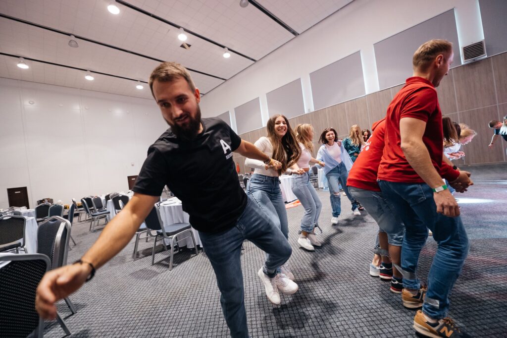 тимбилдинг, сплочение коллектива, тимбилдинг для сотрудников, сплочение коллектива организации, проведение тимбилдинга, тимбилдинг на природе